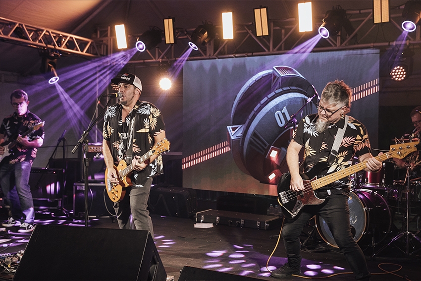 Muito rock e energia boa marcaram a penúltima noite do Moto Fest